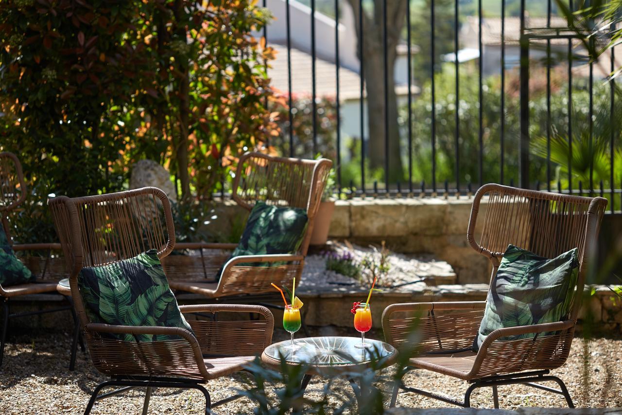 Hotel Saint-Alban Nézignan-lʼÉvêque Esterno foto